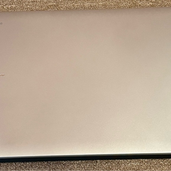 NIB Acer Chromebook 315 15.6 HD intel 4GB ram 64GB Silver - Picture 2 of 5